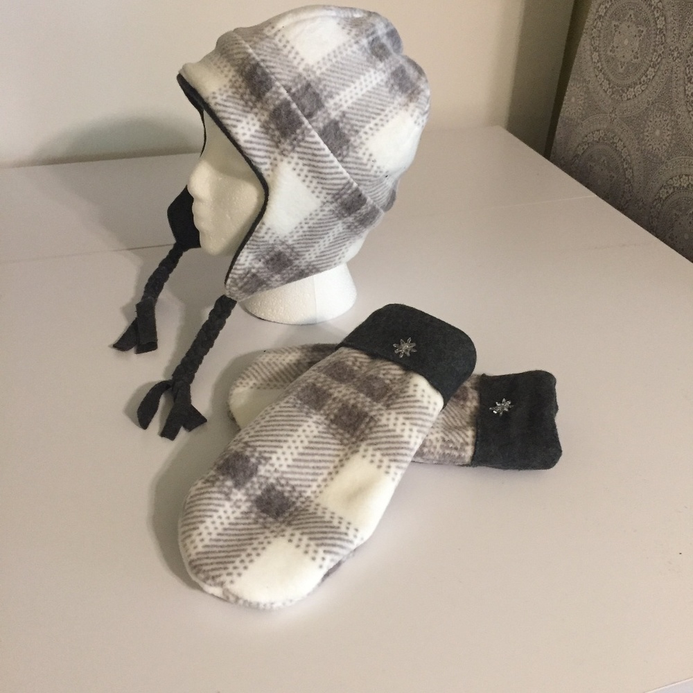 Gray White Plaid Bomber Trapper Hat and Mittens